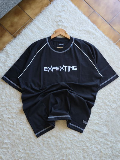 Remera Expexting premium 
