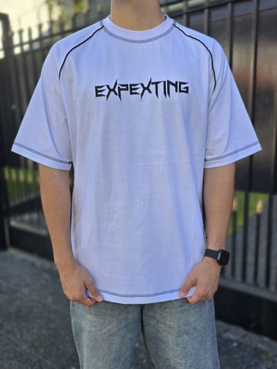 Remera Expexting premium 
