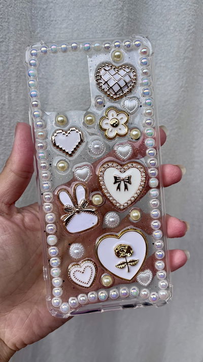 Funda con charms - Moto G72 | blanco y dorado con perlas