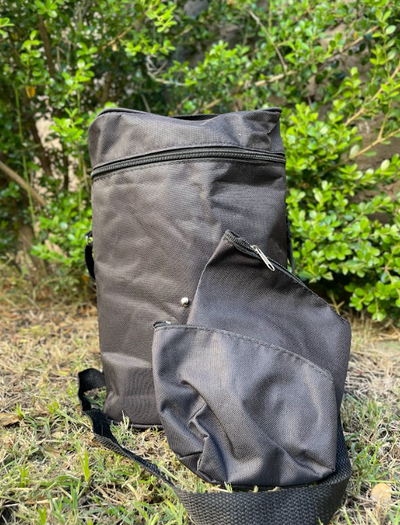 Bolso negro de tela clásico incluye yerbera y azucarera. 