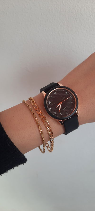 Reloj Ariana 