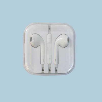 Auriculares Blancos con Ficha