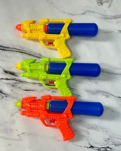 Pistola de Agua 23 cm