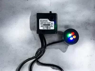 Motor + Luz para Fuente de Agua