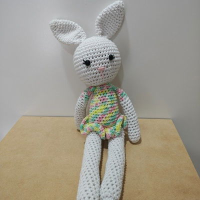 Amigurumis Coneja patas largas