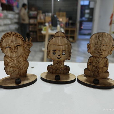Porta Sahumerios MDF Budas 9cm - Sin elección