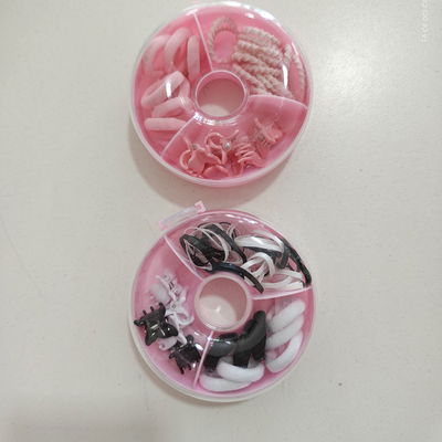 Dona con Colitas de Pelo 