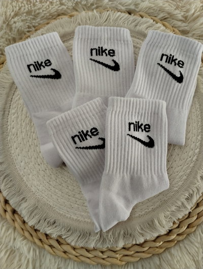 Media 3/4 Adulto Nike pipa y letra negra fondo blanco 😍🤍