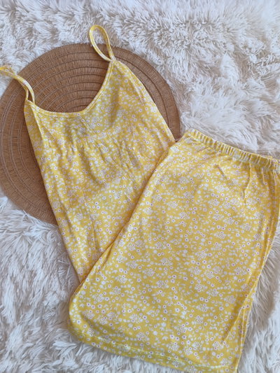 Pijama ADULTO de Morley 🥰 FONDO AMARILLO flores blancas 