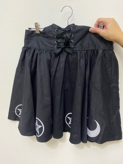 Pollera con tiradores