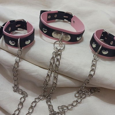 Set DOMMY (Choker + esposas conectadas)