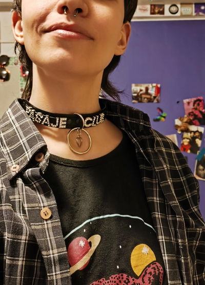 Choker letras strass personalizado