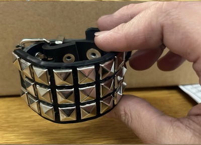 Muñequera tachas (unidad)