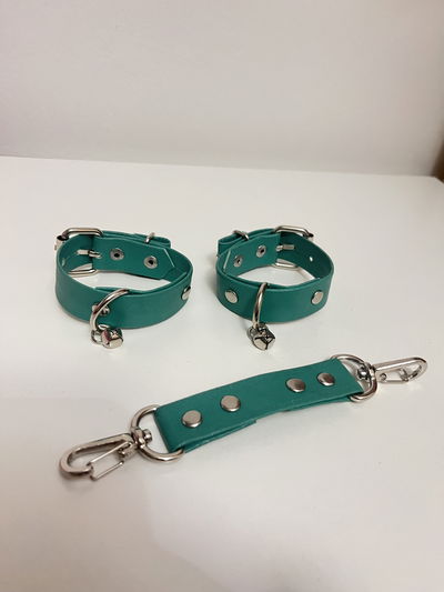 Muñequeras Esposas BASIC con conector I