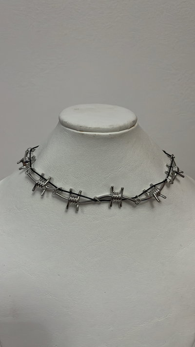 Collar alambre de púas 