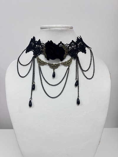 Collar encaje con flor