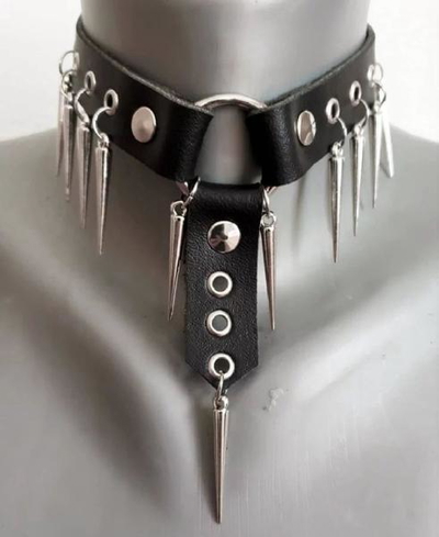 Collar puas colgantes