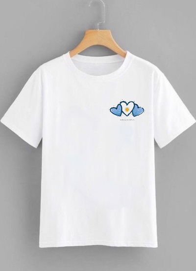 REMERAS clásicas escolares con escarapela estampada 