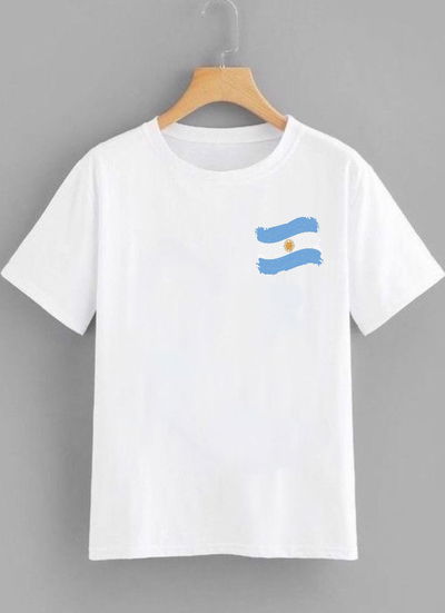 REMERAS clásicas escolares con escarapela estampada 