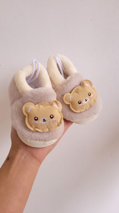 Pantufla bebe osito beige