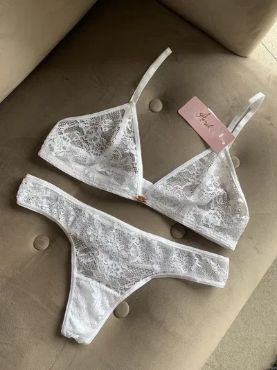 Avril Kaury 1004 Blanco