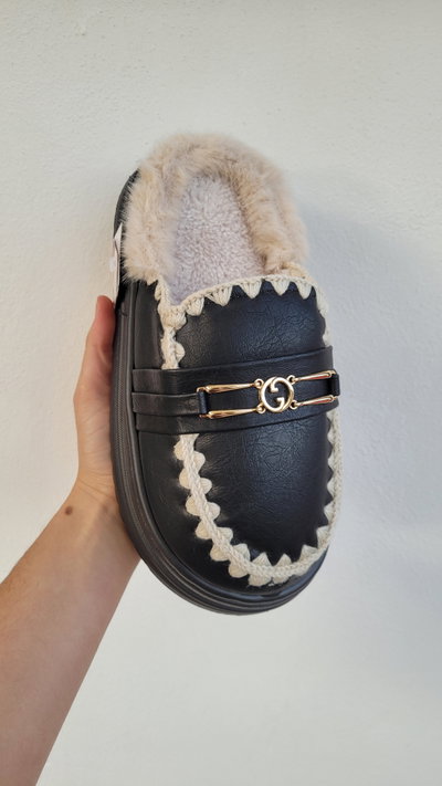 Pantufla Hebilla Negra Talle 34/5