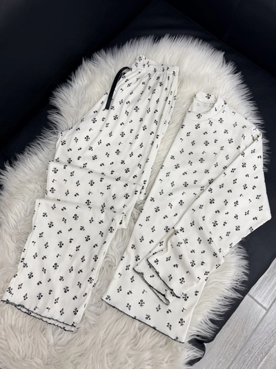 Pijama morley Flores negras Talle 5 y 6
