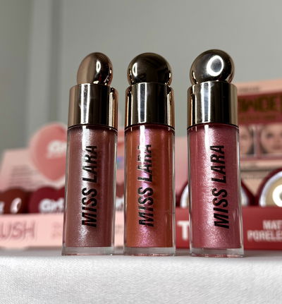 Gloss Miss Lara con brillo