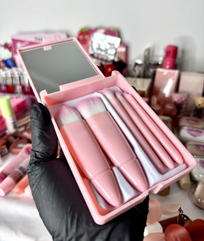Brochas x5 con estuche y espejo 