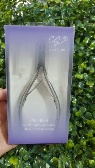 ALICATE CORTA CUTICULA PREMIUM CITY GIRL
