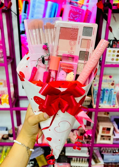 Ramo de maquillaje 2
