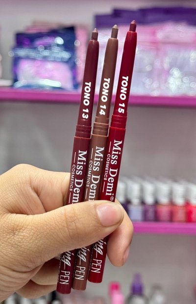 Delineadores de labios retráctil miss Demi 