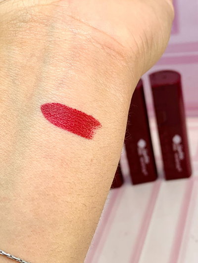LABIAL EN BARRA HUDA MATTE ME