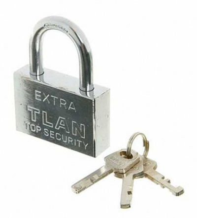 CANDADO PLATEADO 30mm ARO CORTO EN CAJA