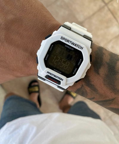 Reloj Nikki 