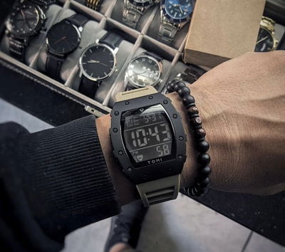 Reloj Tomi sumergible