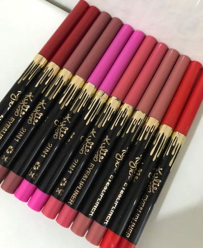 Delineador retráctil de labios Kylie