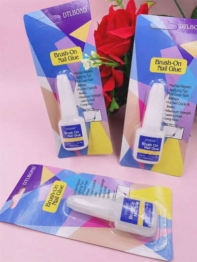 Pegamento para uñas con pincel