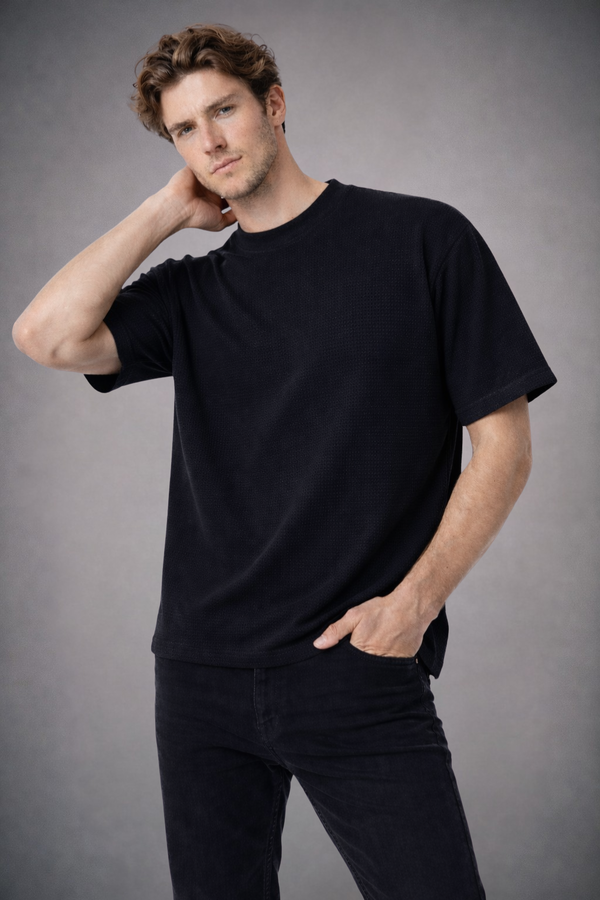 REMERA NEGRA "WAFFLE VIGORE"