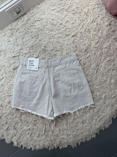 Short rayado beige