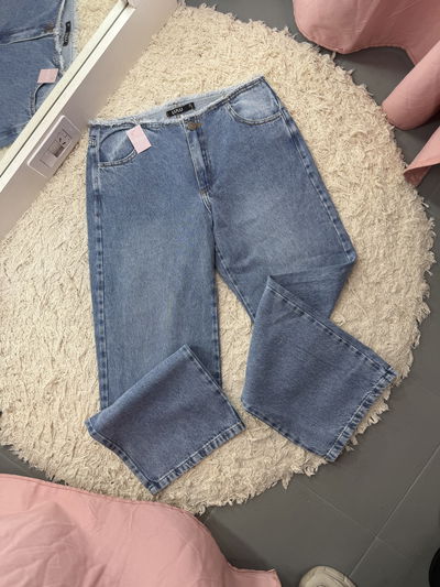 Jeans sin cintura tiro bajo