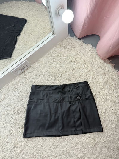 Pollera tiro bajo botones