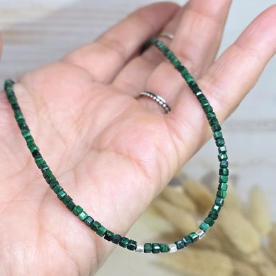 Choker Petra malaquita