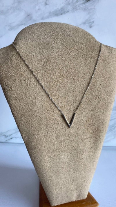 Cadenita V ac quirurgico