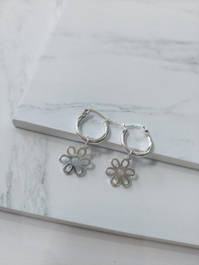 Aros florcitas colgantes