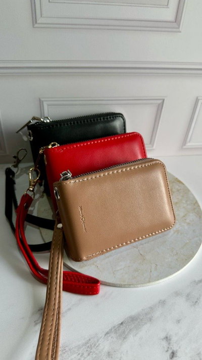 Tarjetero y billetera