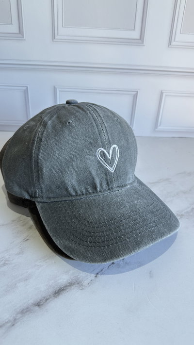 Gorra corazón gris 