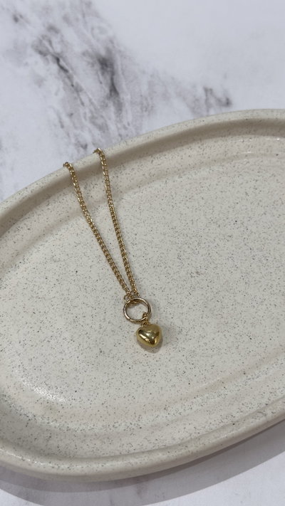 Cadenita corazón dorada