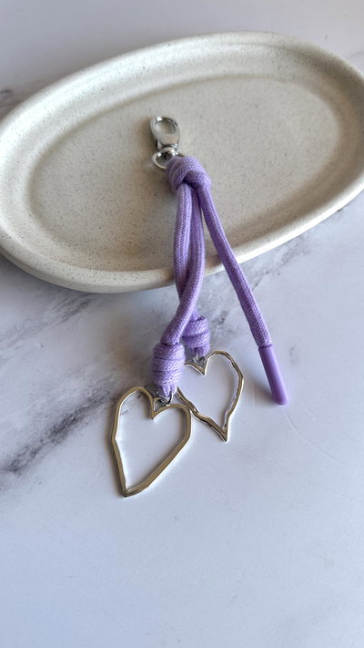 Llavero lila corazón 