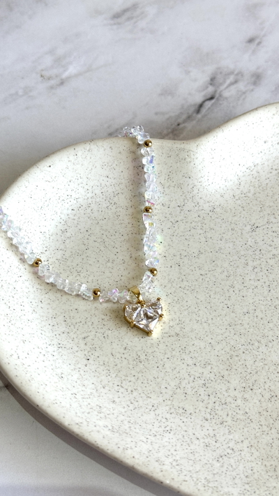 Pulsera cristales y dorado dije corazón